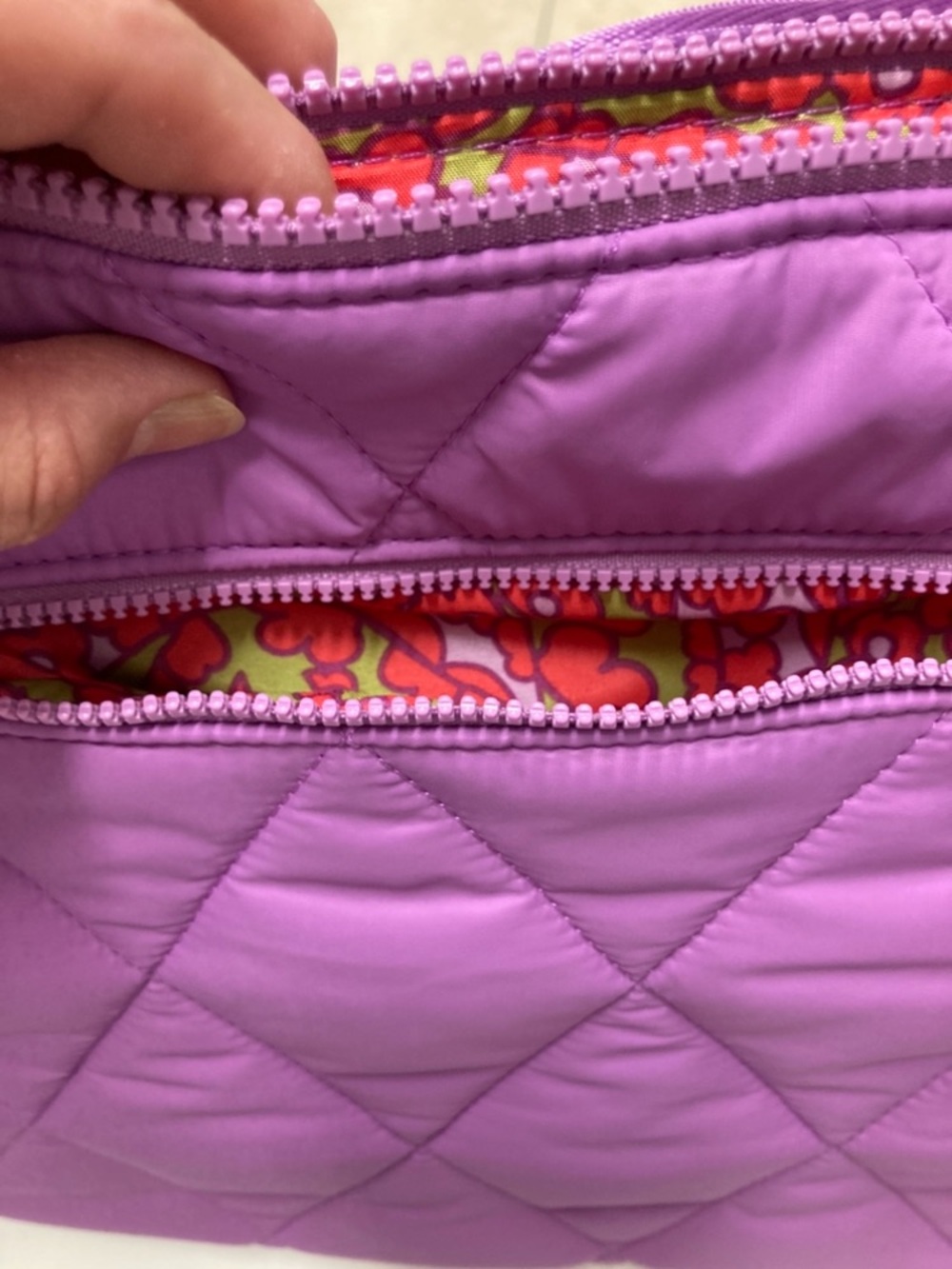 Vera Bradley Original Zip Nylon Hipster Iris Orchid color Quilted bag - Picture 6 of 7